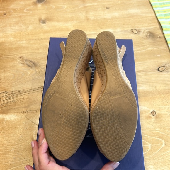 Stuart Weitzman Jean wedge sling back. Nude Color. Size 8M - Picture 9 of 10